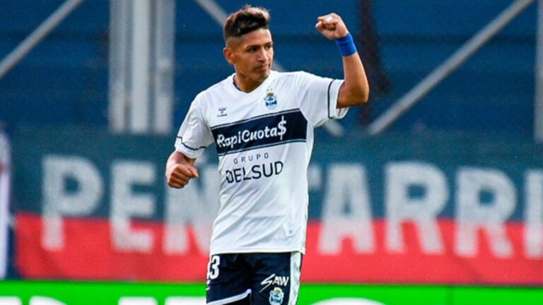 Gimnasia trabaja en la renovación de contrato de Ramírez