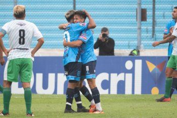 Ricardo Ramírez festejando un gol en San Telmo, de la Primera Nacional