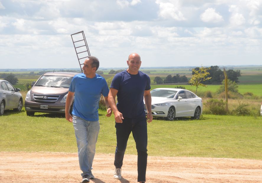 Ramiro Tagliaferro y Matiniano Molina durante la cumbre del PRO en Olavarría
