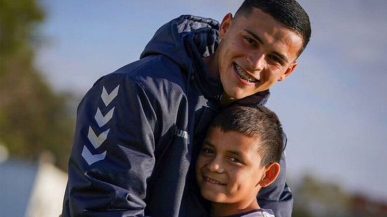 Ramón Sosa hizo feliz a un hincha de Gimnasia
