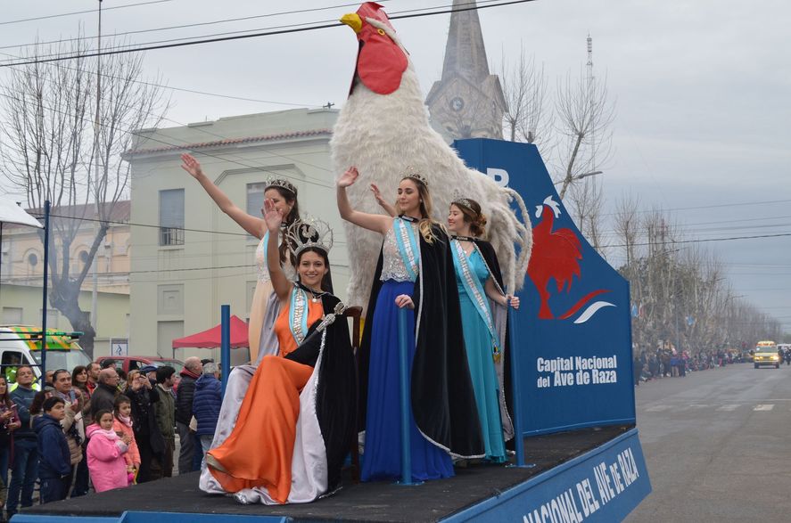 En septiembre llega la edición 24 de la Fiesta Nacional del Ave de Raza de Rauch que tendrá espectáculos en vivo y actividades para todas las edades. En septiembre llega la edición 24 de la Fiesta Nacional del Ave de Raza de Rauch que tendrá espectáculos en vivo y actividades para todas las edades.