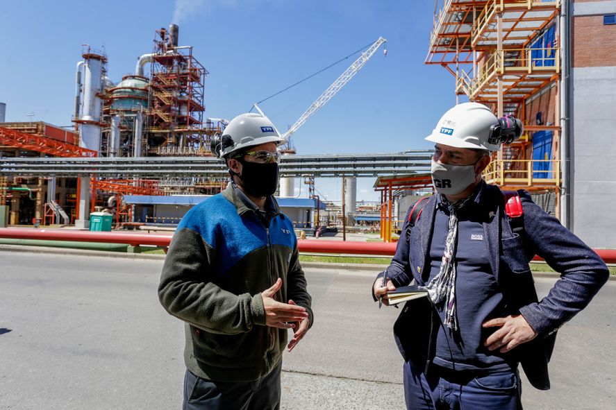 El desafío de YPF: adaptar sus refinerías para sacarle provecho a Vaca Muerta