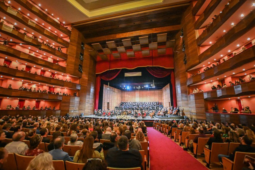 El Instituto Cultural de la Provincia de Buenos Aires convoca a músicos para integrar la Orquesta Estable del Teatro Argentino de La Plata.