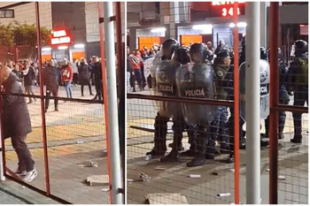 La Policía Bonaerense le disparó balas de goma a hinchas de Independiente que se manifestaban en las inmediaciones del estadio.