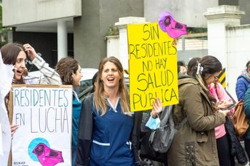 Más beneficios para los residentes: no deberán pagar la caja de médicos