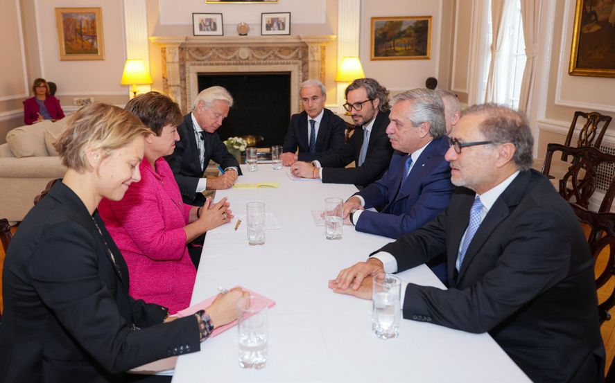 El presidente Alberto Fernández se encuentra en los Estados Unidos junto a una comitiva presidencial.
