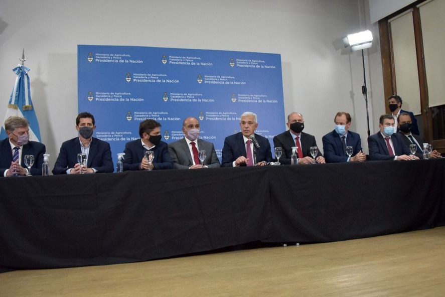 Reunión entre el Ministerio de Agricultura, gobernadores y la Mesa de Enlace.