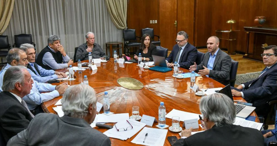 Reunión Gobierno, CGT y UIA.