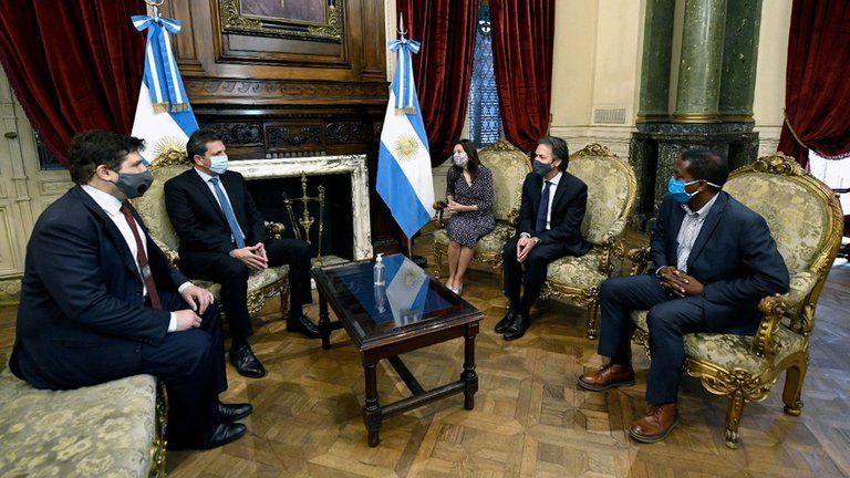 Los senadores del FdT le pidieron al FMI "abstenerse" de seguir condicionando al país