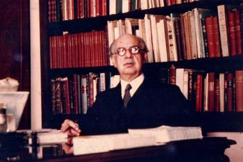 Ricardo Rojas en su escritorio (Foto: Museo de Rojas)