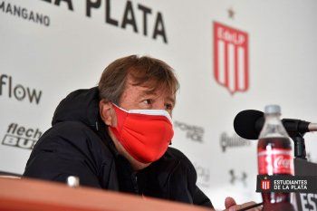 Zielinski habló del mercado en conferencia y respaldó a la dirigencia.