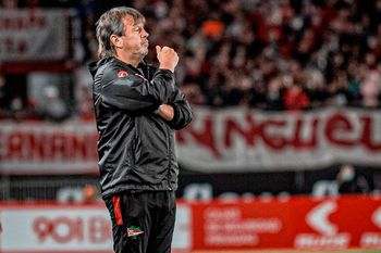 Ricardo Zielinski respaldó su gestión al frente de Estudiantes.