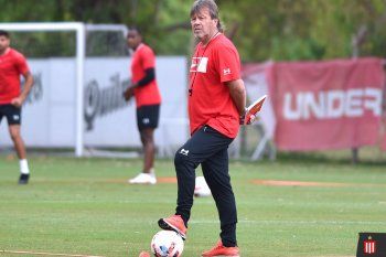 Ricardo Zielinski, entrenador de Estudiantes.