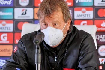 Ricardo Zielinski, técnico de Estudiantes (Prensa EDLP)