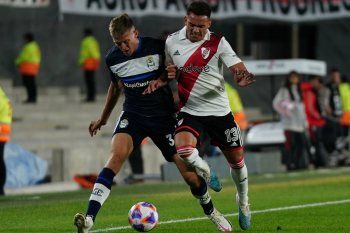 Rodrigo Castillo en la visita de Gimnasia ante River, por la Liga Profesional
