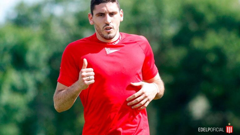 Estudiantes le sigue dando forma al último equipo