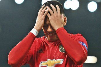 rojo entrena aparte, entre un futuro incierto y un contrato que apremia