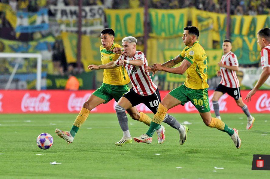 Estudiantes y Defensa definen al campeón de la Copa Argentina 2023. Estudiantes y Defensa definen al campeón de la Copa Argentina 2023.