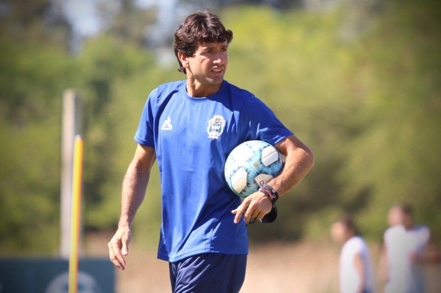 Chirola Romero, flamante entrenador de la Reserva de Gimnasia.