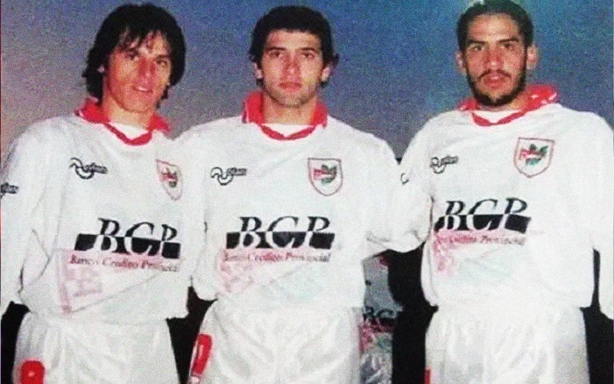 Rubén Capria junto a Calderón y Verón en el Estudiantes de 1995.