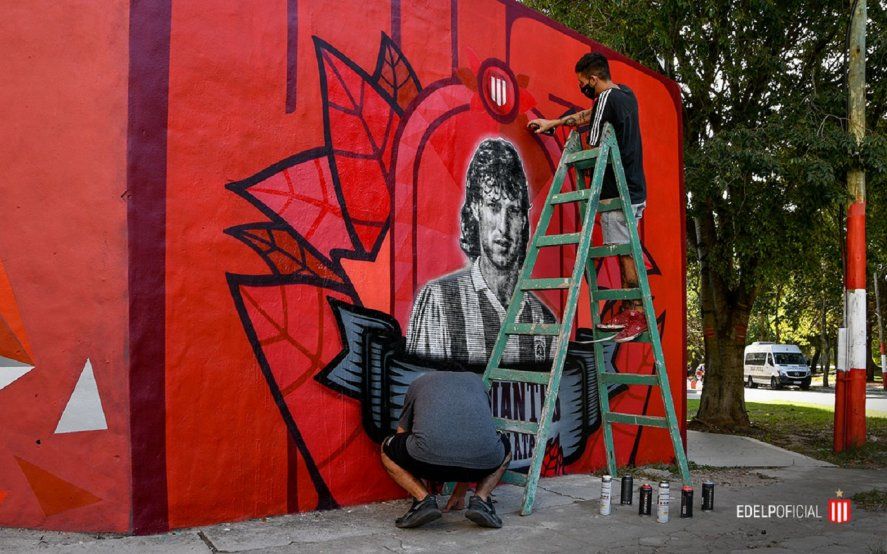 El Colectivo Cultural Alejandro Sabella hizo un mural de Edgardo Prátola en UNO