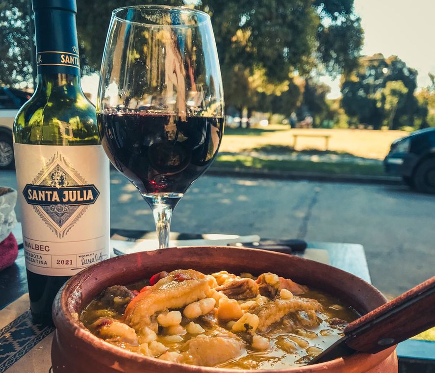 Este 9 de julio qué mejor que celebrarlo con uno de los platos típicos de la cocina argentina: el locro. En Infocielo te contamos tres recetas fáciles y ricas.