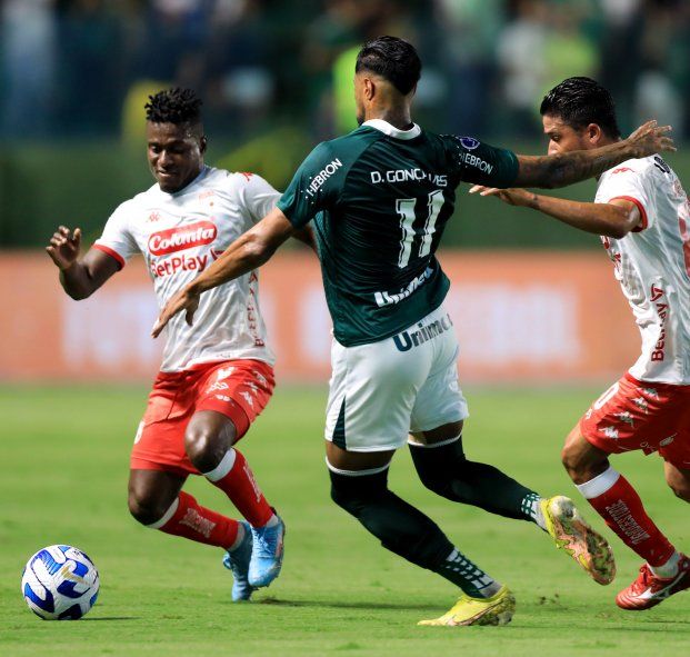Goias y Santa Fe empataron sin goles en el primer partido del Grupo G de la Copa Sudamericana donde está Gimnasia
