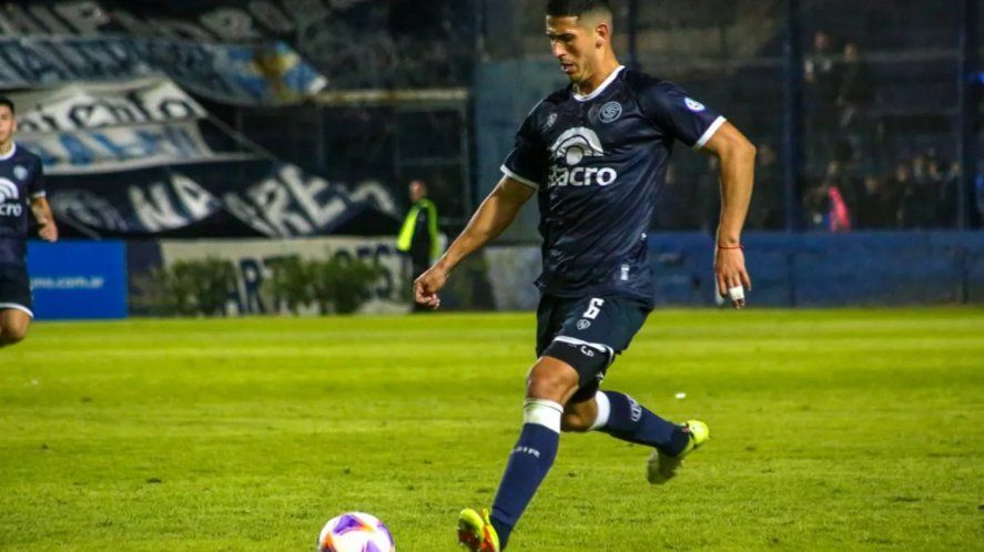 Santiago Flores, que pertenece a Estudiantes, logró el ascenso con Independiente Rivadavia