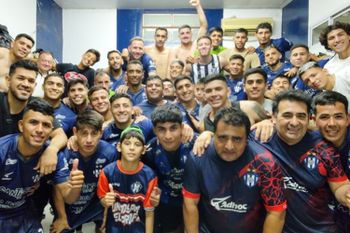 Sarmiento de La Banda enfrentará a Estudiantes en los 32vos de la Copa Argentina 2025.