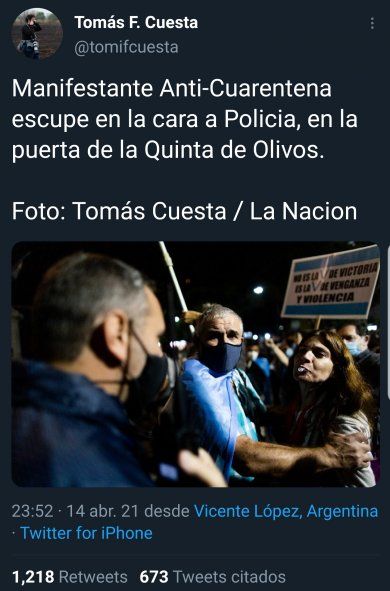 El Tweet original de la cuenta personal del fotógrafo Tomás Cuesta en el cacerolazo de Olivos
