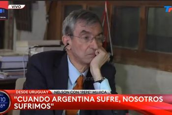impagable cara de decepcion de nelson castro ante pepe mujica