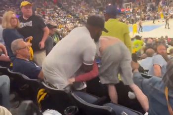 basquetbarras: la nba se esta volviendo una batalla campal tras otra