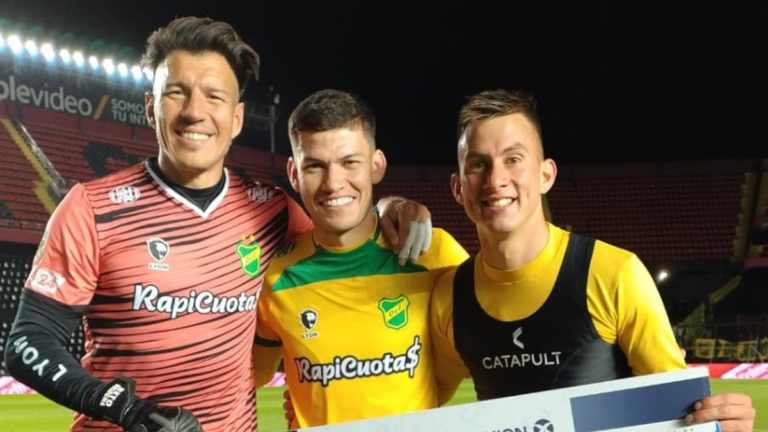 Privilegio ganado: Defensa está en 4tos de la Copa Argentina y se sostiene en la triple competencia