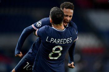 Paredes acertó el 90 % de los pases y le hicieron más faltas de las que cometió. De su mano el PSG eliminó al último campeón.