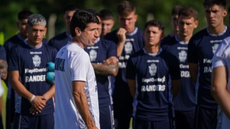 Chirola Romero: “Me vuelvo loco por el club, no por ser ídolo”
