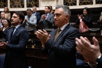 Sebastián Pareja negocia para ampliar su unibloque en la Legislatura.