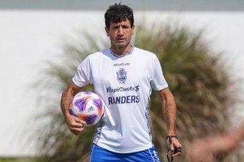 El equipo de Chirola Romero entrena y espera por los lesionados.