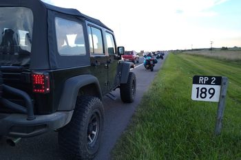 Los infractores fueron interceptados y multados por agentes de tránsito (Foto: @pmcarignano)