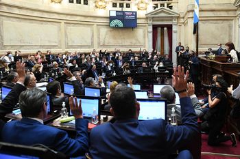 La vicepresidente Cristina Fernández de Kirchner solo estuvo al inicio de la sesión en el Senado por el acuerdo con el FMI