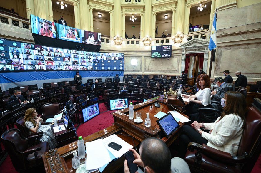 El Presupuesto 2021 avanza mientras el Gobierno renegocia la deuda con el FMI