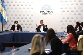 .El presidente de la Cámara de Diputados, Sergio Massa, mantuvo una reunión con la Red de Parlamento Abierto