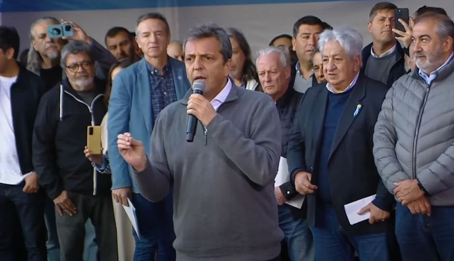 Sergio Massa habló frente a sindicatos y anunció detalles del proyecto para eliminar el impuesto a las ganancias