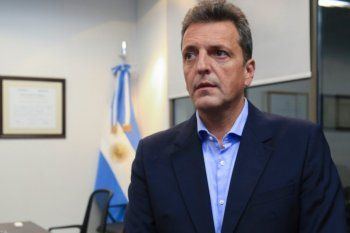 Massa busca beneficiar a trabajadores con la rebaja del impuesto a las ganancias