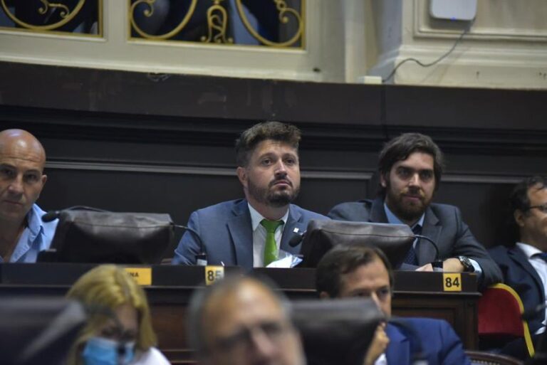 Educación: Juntos refutó el discurso de Axel Kicillof