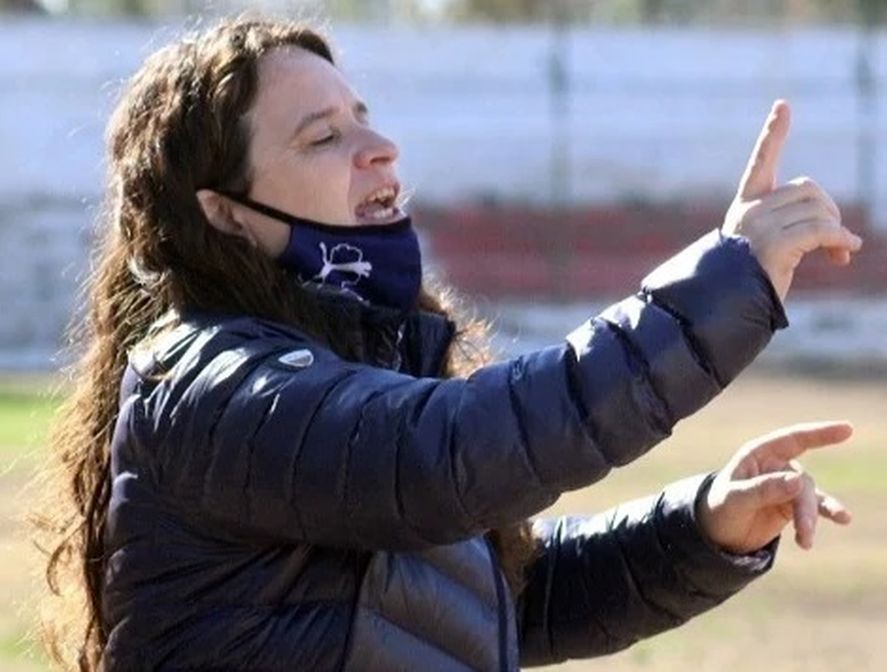 Silvana Villalobos, histórica DT del fútbol femenino del Interior, es una referente histórica de Las Pumas.
