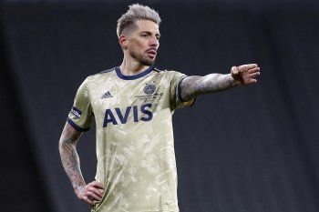 Jose Sosa en el Fenerbahce de Turquía