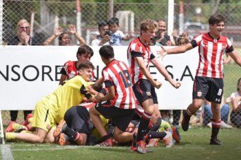 Gerónimo Spina en edad de novena división en Estudiantes
