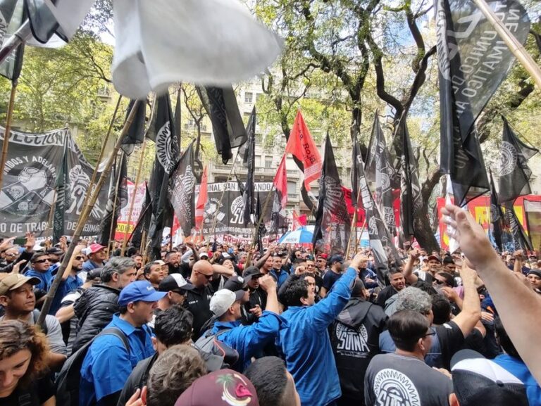 Empresario cercano al Gobierno cuestionó los bloqueos del Sutna