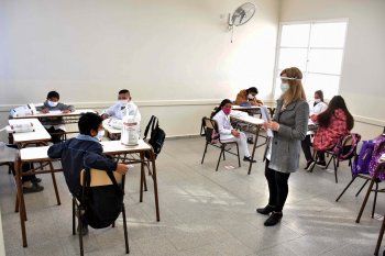 El gobierno da luz verde para una vuelta de clases restringida