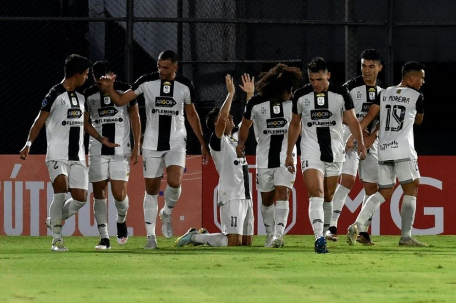 Tacuary jugará Copa Sudamericana en medio de un presente complicado.
